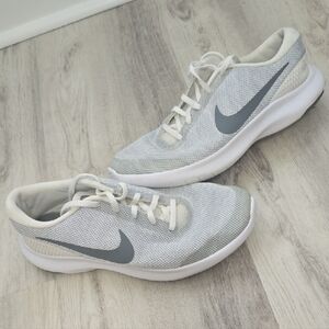 Nike Gray and White Flex RN7 Running shoes